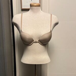 Seamless La Senza A 34 Tan Push-Up Bra with front closure